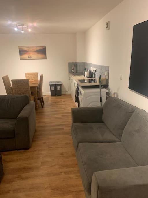 2 Bedroom With Private Gated Garage Sea Front